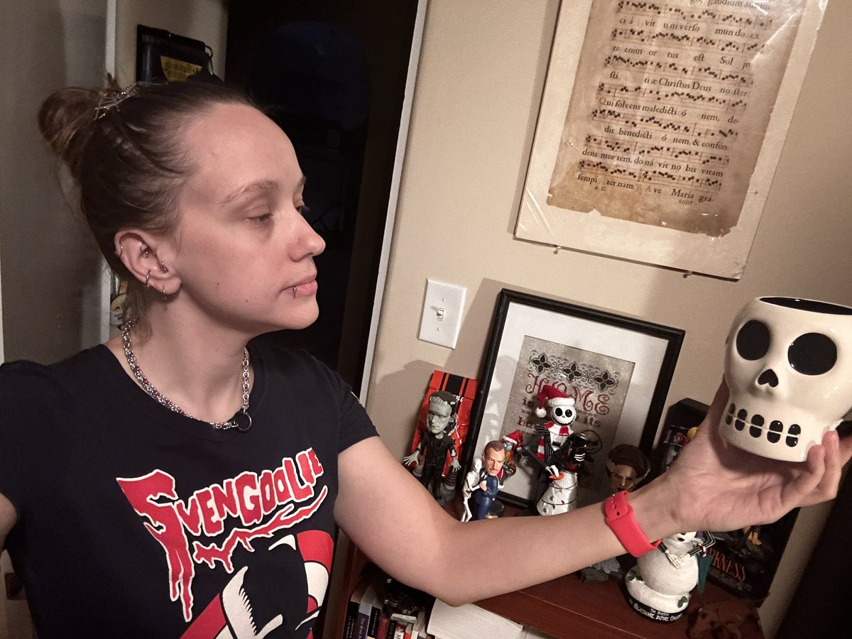 Ms_Medievalist's tweet photo. Today at REI one of the employees saw my @Svengoolie shirt and commented on it. We had a fairly lengthy conversation about Sven, old horror, Vincent Price (since tonight's movie is a Price classic, The Tingler), Tim Burton, and our love of all things macabre. So much fun! https://t.co/V0iqWLneK1