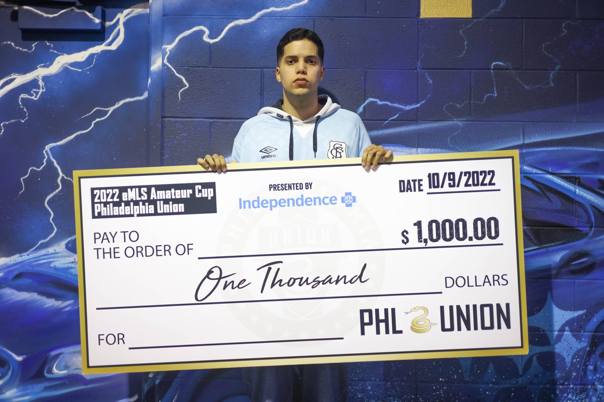 PhilaUnion's tweet photo. On #UthankU Night we hosted @eMLS Amateur Cup!
@IBX presented a $1k check to charity of choice to the winner & @Subaru upgraded them to field seats for the match!
Congrats @bteixeira2001 on the victory!
#DOOP https://t.co/uEGFzZ2JxD