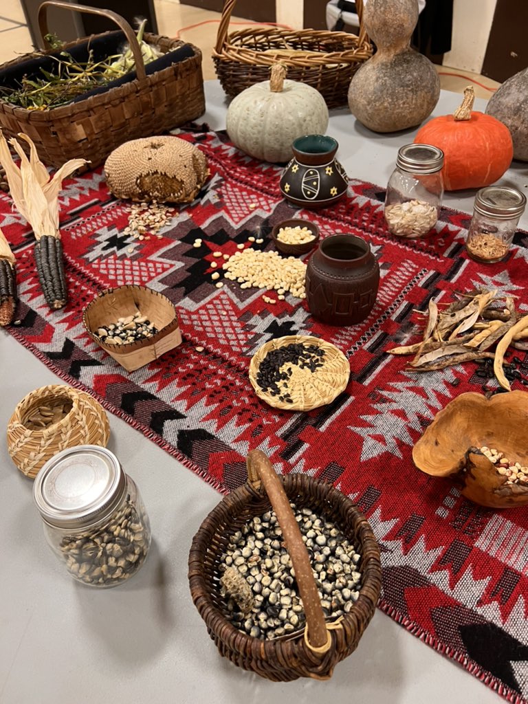 J_J_Martin_'s tweet photo. Today at Eelūnaapèewii Lahkèewiit, @overtimendn gave a rousing and exciting talk about food sovereignty that benefits everyone. Thank you, Celeste! #heritagecircle #lenape #delawarenation https://t.co/WgEpepYHHn