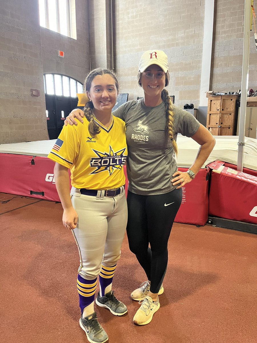 I had a great time <a href="/RhodesCollege/">Rhodes College</a> today! Thank you <a href="/bfearless11/">Rebecca Arbino</a> for hosting a great camp! <a href="/MandiBaldufnsr/">Mandi Balduf</a> <a href="/ExtraInningSB/">EXTRA INNING SOFTBALL</a> @FloSoftball <a href="/BrentEads/">Brent Eads</a> <a href="/boltsbrazier05/">TN thunderbolts -brazier05</a> <a href="/boltscoach/">B'ham Thunderbolts</a>