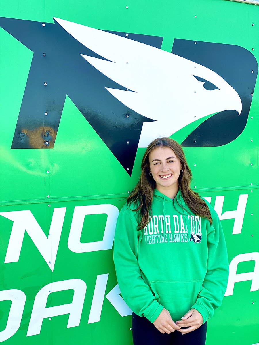 ChloeBethune1's tweet photo. I’m so excited to announce that I’ve committed to play D1 Softball at @UNDsoftball with my sister @BethuneHailey Thank you to all of my coaches, teammates and especially my family for helping me make this dream come true! @WR_Renegades @Softballbc @Los_Stuff @LegacyLegendsS1 https://t.co/ZiBSv5Dko1