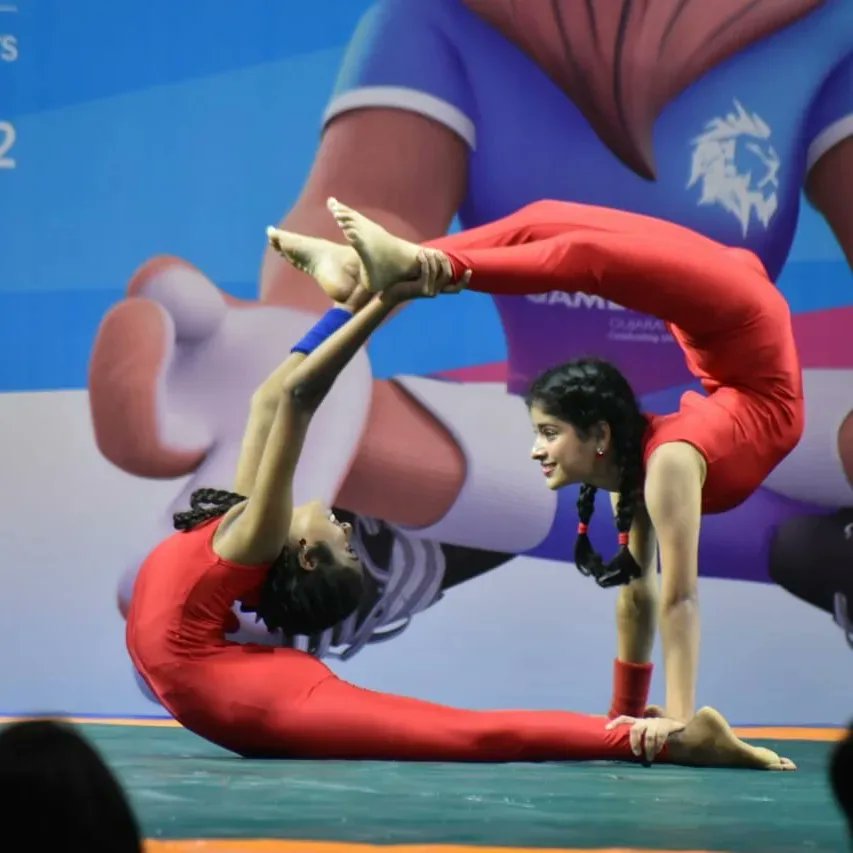 yogasanabharat's tweet photo. Our #yogasanaathletes are strict and disciplined in their daily practise so they can be flexible in their performances.
Here are some mind-blowing glimpses of the 36th National Games Gujarat.
#beflexible #bestrict #practice #Yogasanasports #NationalGames2022 https://t.co/zEMOt9sBiS