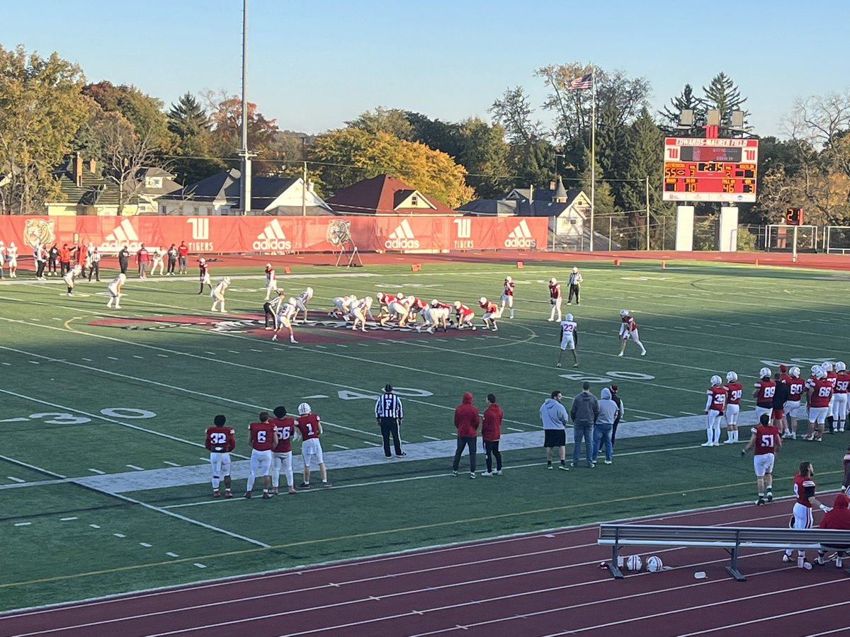 Had a great time watching <a href="/Bryce23Baker/">Bryce Baker</a> and <a href="/WittFootball/">Wittenberg Football</a> get after it today and catch up with <a href="/Austin_Morrow4/">Austin Morrow</a>  #TigerUp