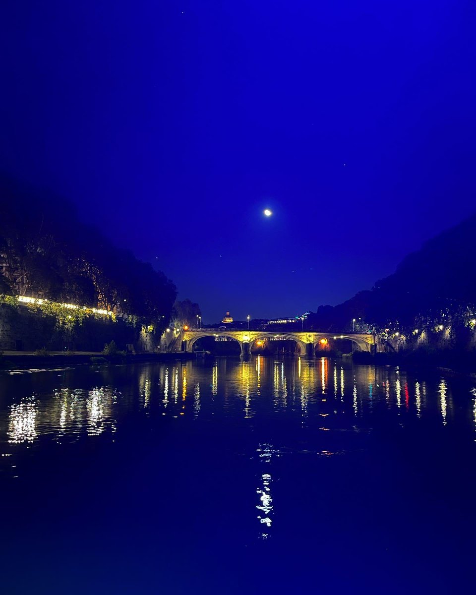 tittoantonelli's tweet photo. 🌙 https://t.co/YKx92nt9Kr