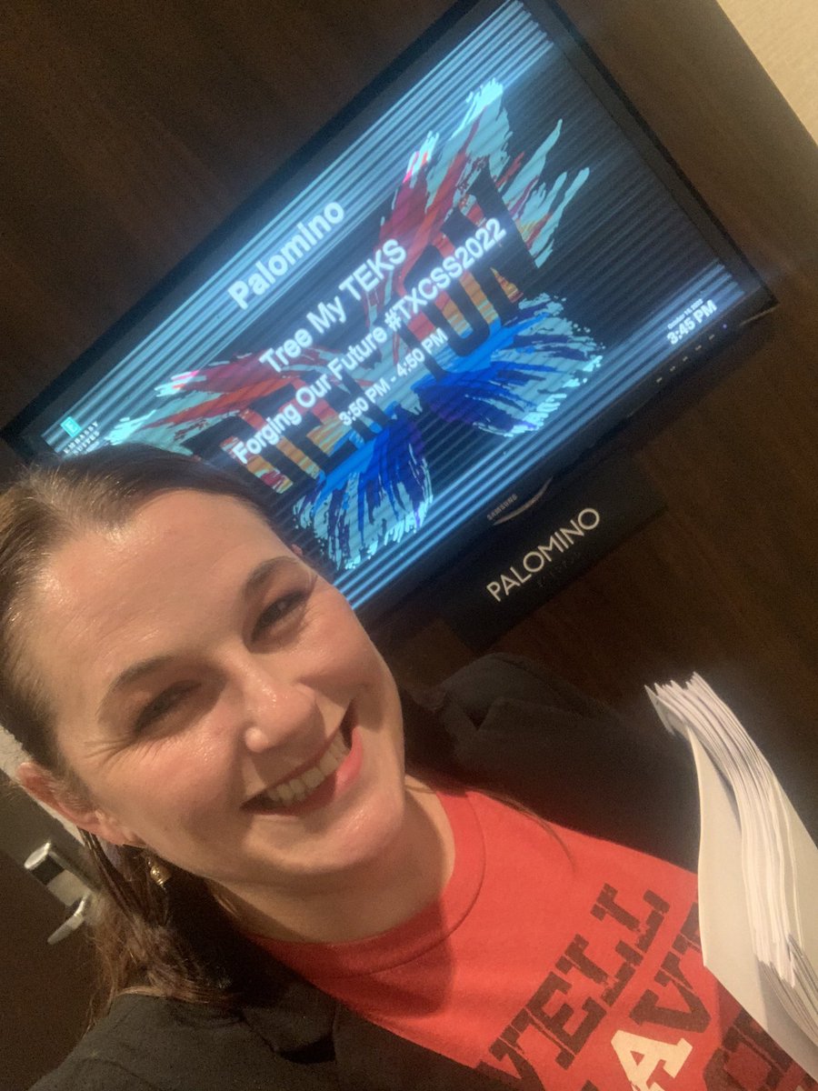 HERstoryAK's tweet image. Loved presenting today for the first time at the state level!! I’ll be back again, I’m sure 😁 Hoping I made an impact on teaching and learning today!  @TXCSS #TXCSS2022 #hachiesocstu