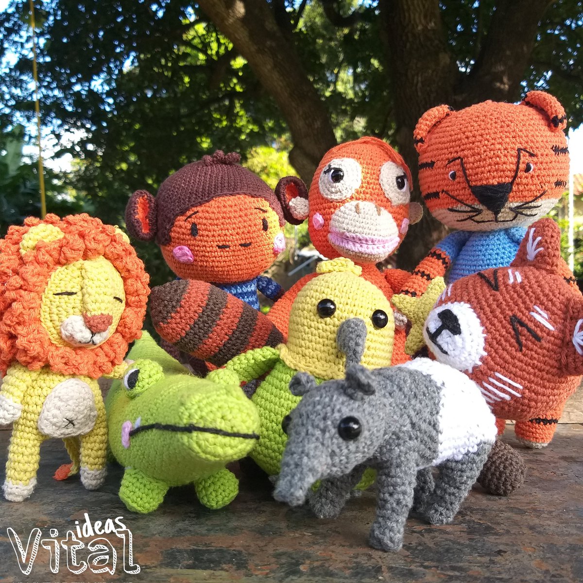 ideasvital's tweet photo. Mi más reciente colección, un conjunto de grandes diseñadoras de amigurumis.. me encanto.. 
#jungletresurescal #amigurumis #crochet #hechoamano https://t.co/m7ttqOY4FC