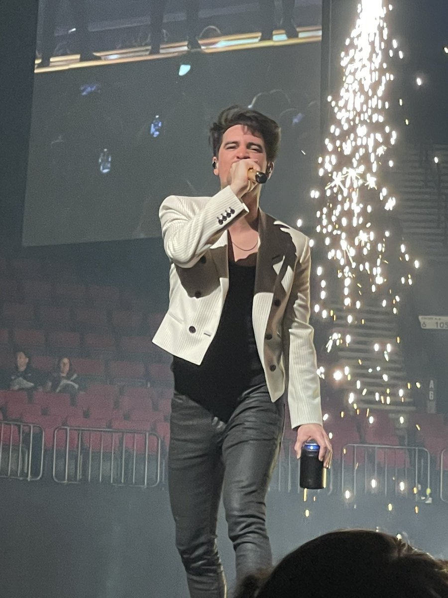 FilbertHazell's tweet image. Thank you @PanicAtTheDisco for another incredible show. Forever in my house of memories ❤️