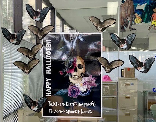 QldSLA's tweet photo. Halloween is just around the corner... how fabulous is this School Library display?
๐ฆ ๐๐ฌ๐ธ๏ธ๐ป
#schoollibrary
#libraryhalloween
#Halloween
#librarydisplays https://t.co/a7y6RdAI6W