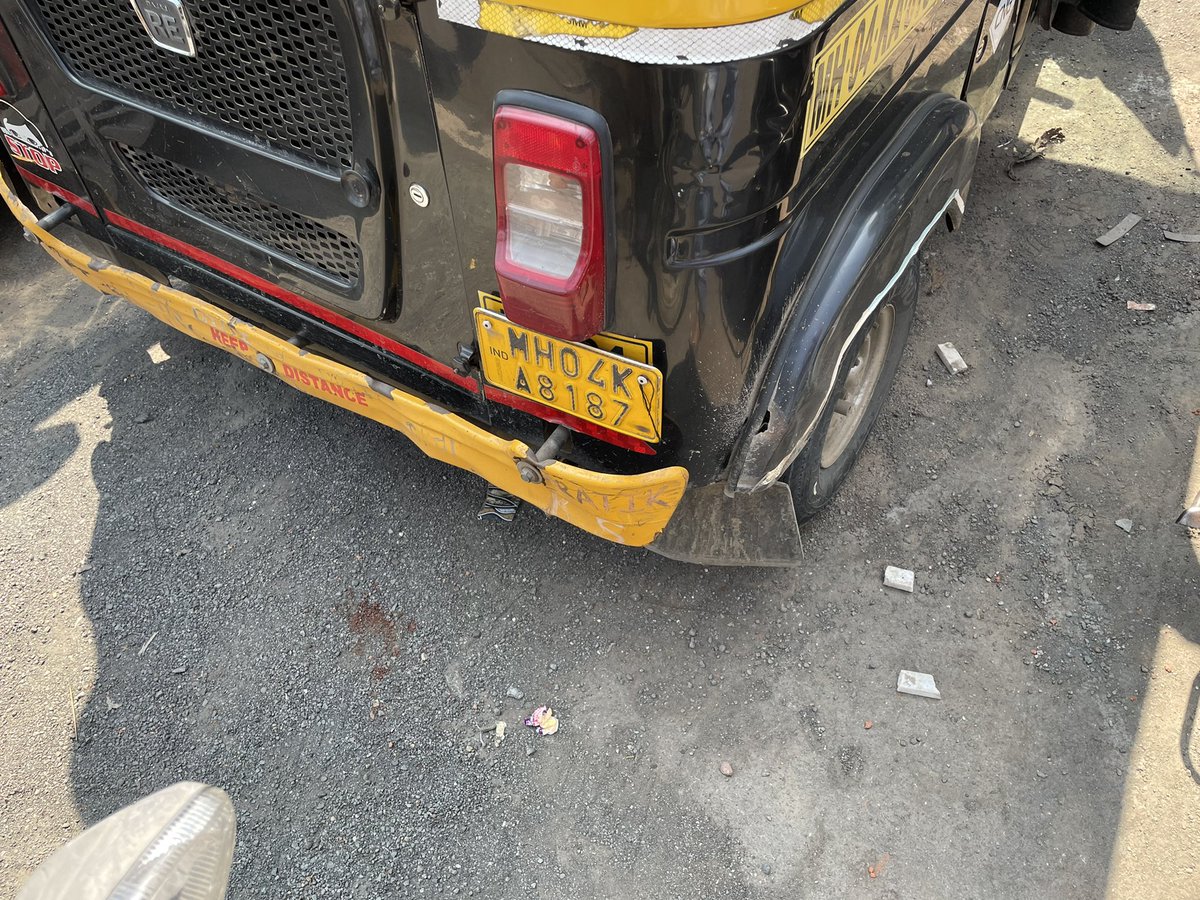 BRK_1909's tweet photo. @MTPHereToHelp This ricksaw damaged my car . Please issue a fine against him and please share challan number https://t.co/up16hnq7bK