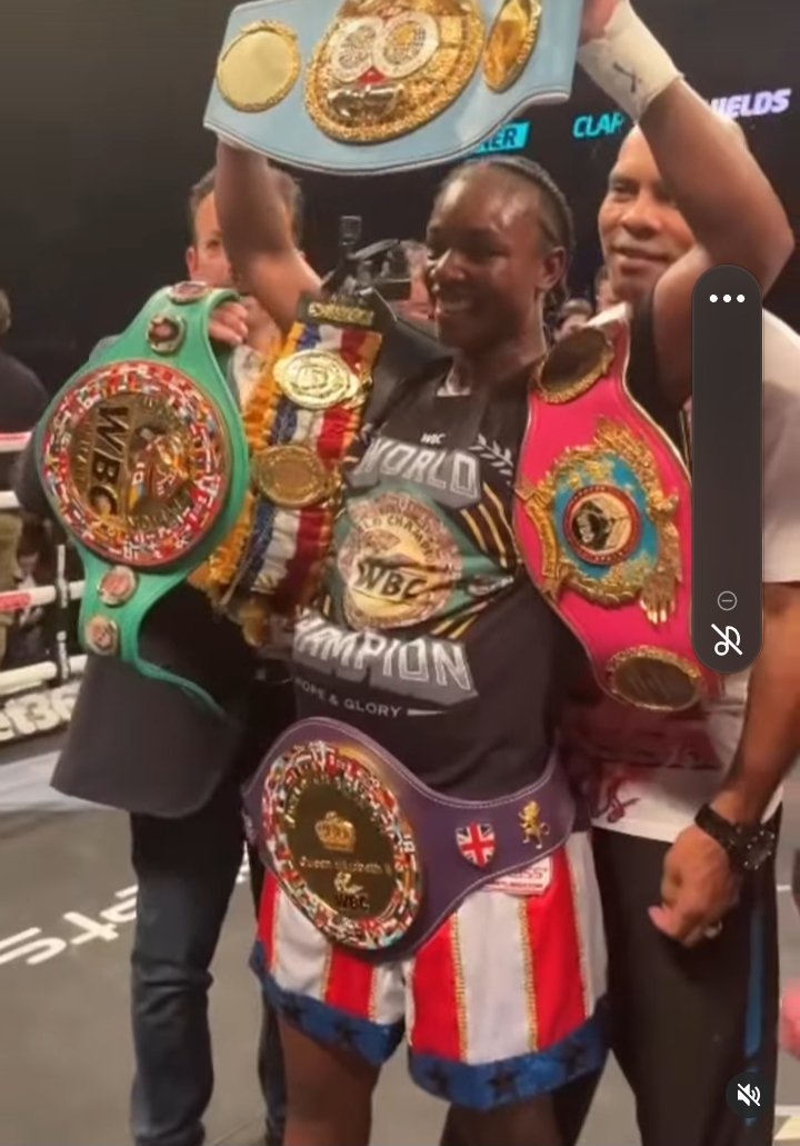 AbimbolaLameed's tweet photo. Who wants to die? @Claressashields is unstoppable. Stop patronising early grave.
Congratulations madam. #shieldsmarshall #coldboxing #boxingnewsonline #EGesports @32fm949ibadan https://t.co/OJ3HtKCqQZ