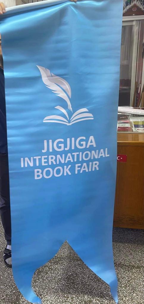 HassenAbdi7's tweet photo. #Jigjiga #international #book #fair
Dhawaan filo  Bandhiga  Caalamiga ah ee bugaagta Jigjiga. Munaasabadan oo lagu wado inay dhacdo Novemeber 12,13 iyo 14ka isla sanadkan, waxaa kasoo qaybgali doona #Qorayaal, #Abwaano, #culimo, #Cilmi baadhayaal, Hogaaminta #jaamacadah dalka. https://t.co/H6AyyzYd4H