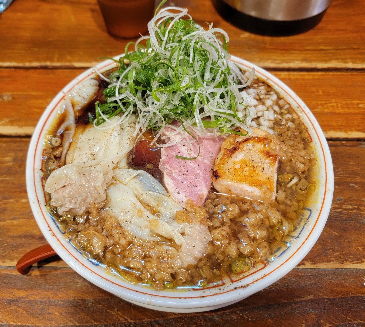 jinjin620's tweet photo. 今日もやってきた #麺屋ソミーズ !!
限定は背脂煮干しつけ麺とネギブラック👍
いやもうこの店美味すぎる😂神すぎるっ🤣
そしていよいよ来週は待ちに待ったコラボ営業👏
#麺屋somies #jamies https://t.co/NCgeXpmvHm
