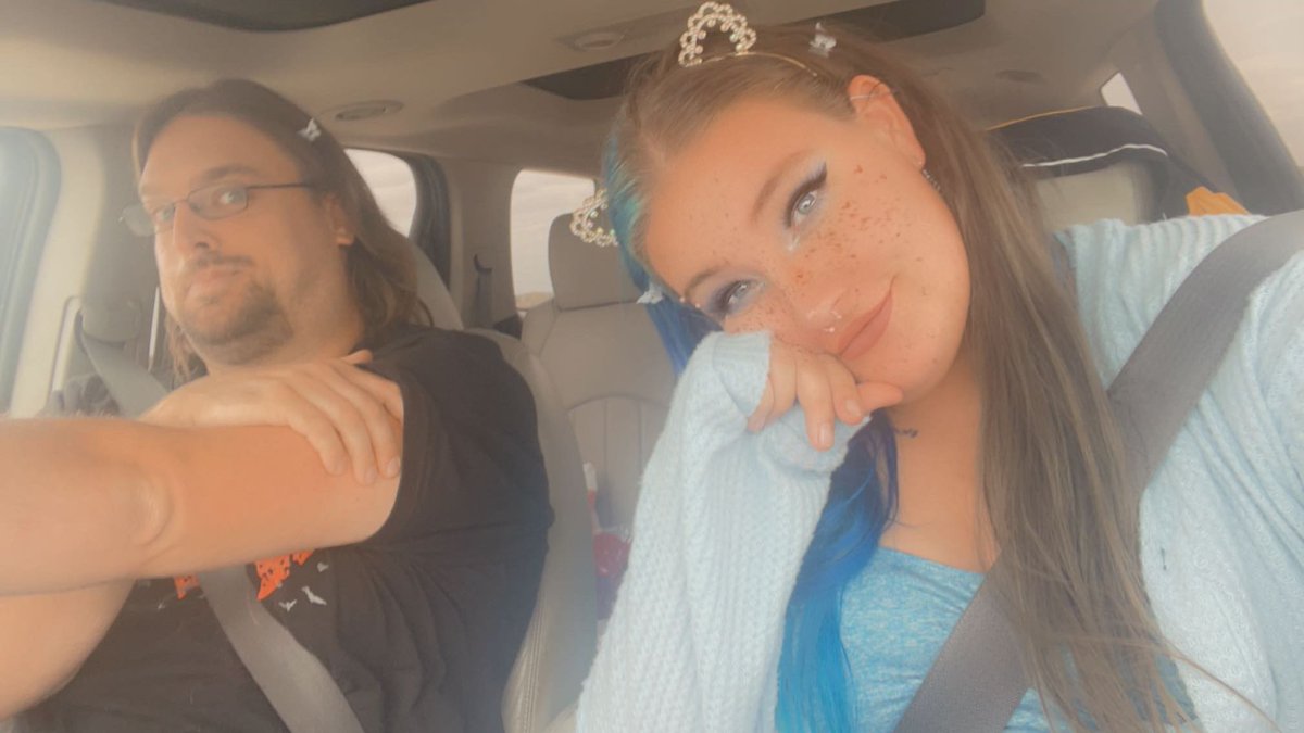 erin bonita 🖤 tweet media