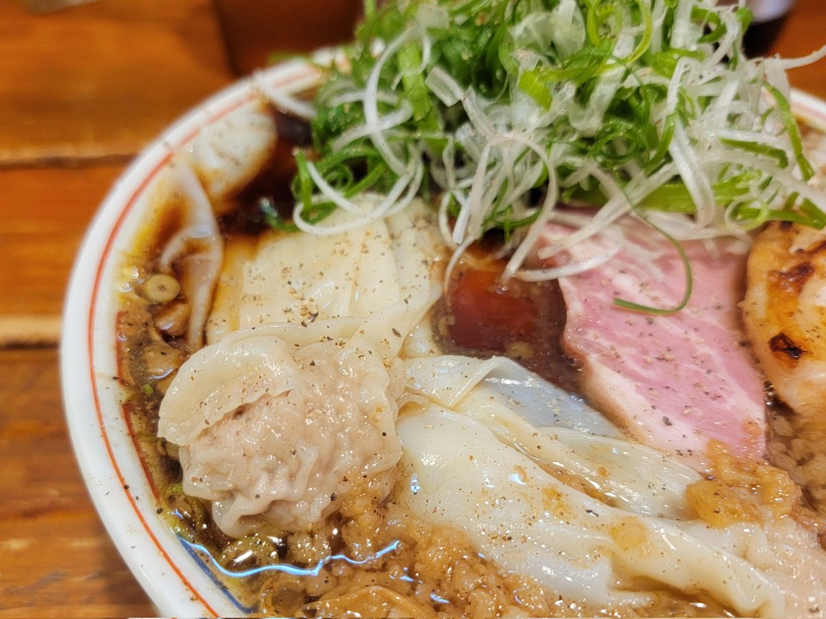 jinjin620's tweet photo. 今日もやってきた #麺屋ソミーズ !!
限定は背脂煮干しつけ麺とネギブラック👍
いやもうこの店美味すぎる😂神すぎるっ🤣
そしていよいよ来週は待ちに待ったコラボ営業👏
#麺屋somies #jamies https://t.co/NCgeXpmvHm