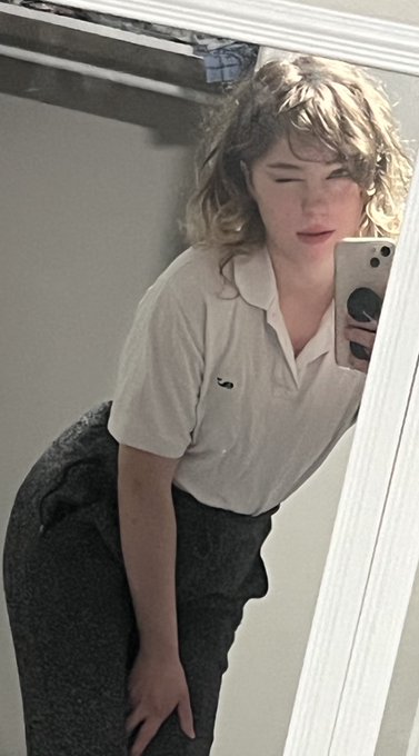 What should I be for Halloween? https://t.co/1Arl6ZZV52<a href="/tag/anime"class="tags"><span>#anime</span></a>