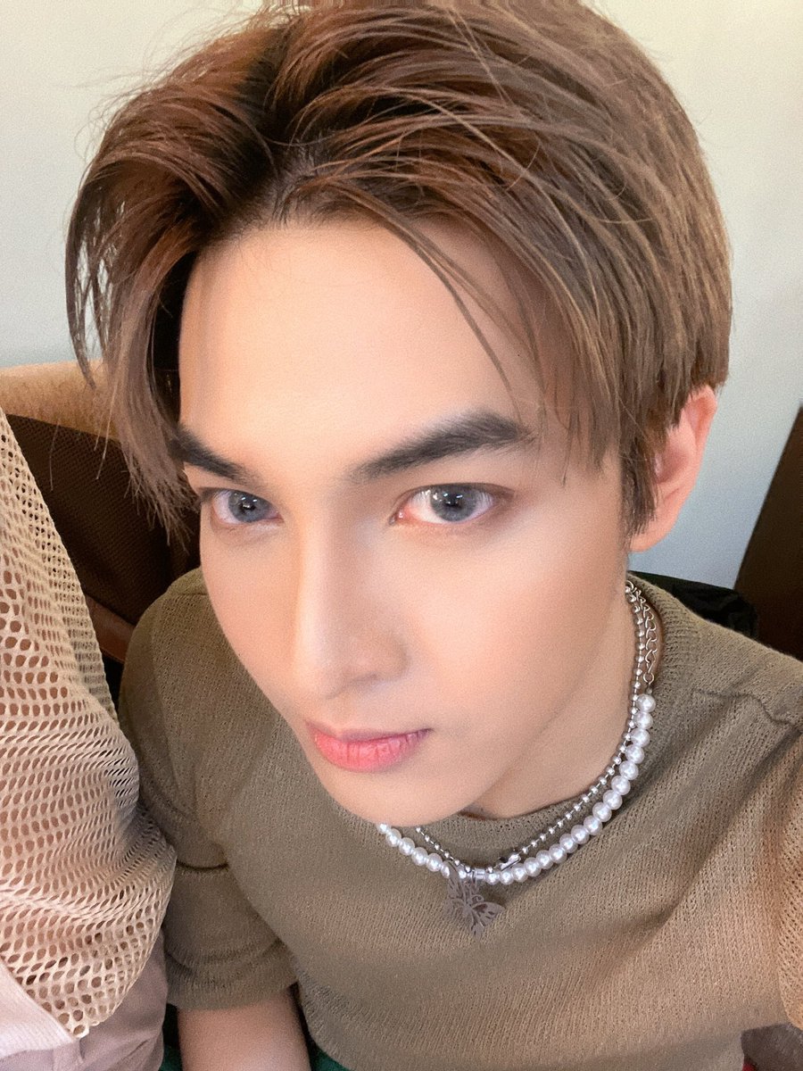 frnzchuaa's tweet photo. 💜 https://t.co/Lzpm5mcYn6