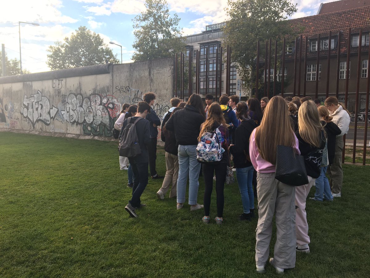 KingsMacHistory's tweet photo. And yet more! @TCBCSchoolTours #KingsMacBerlin22 https://t.co/z2Kyarywk6