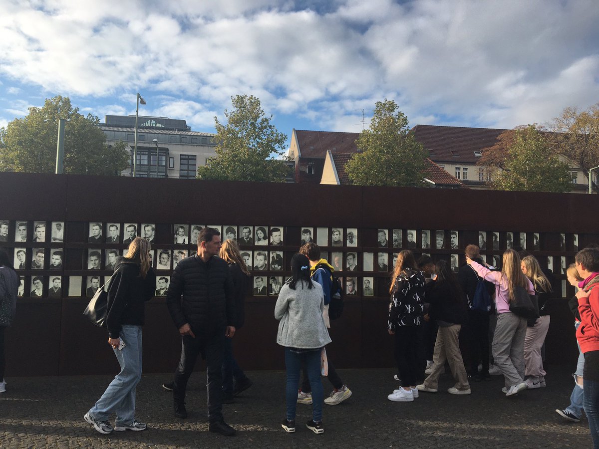 KingsMacHistory's tweet photo. And yet more! @TCBCSchoolTours #KingsMacBerlin22 https://t.co/z2Kyarywk6