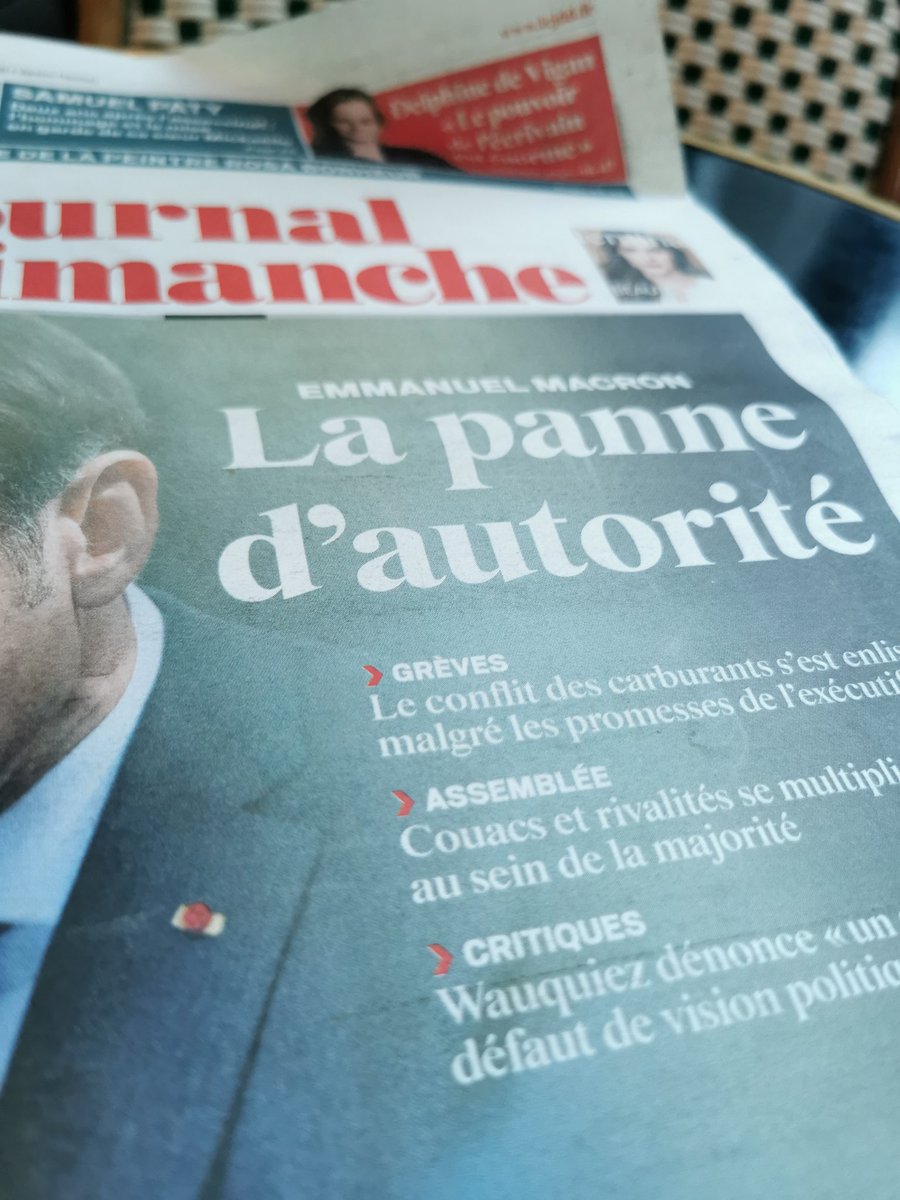 BenjaminCauchy's tweet photo. Quelqu'un aurait un #jerrican d'autorité ? C'est pour le Président... @leJDD #penurie https://t.co/KD6DodI9DN