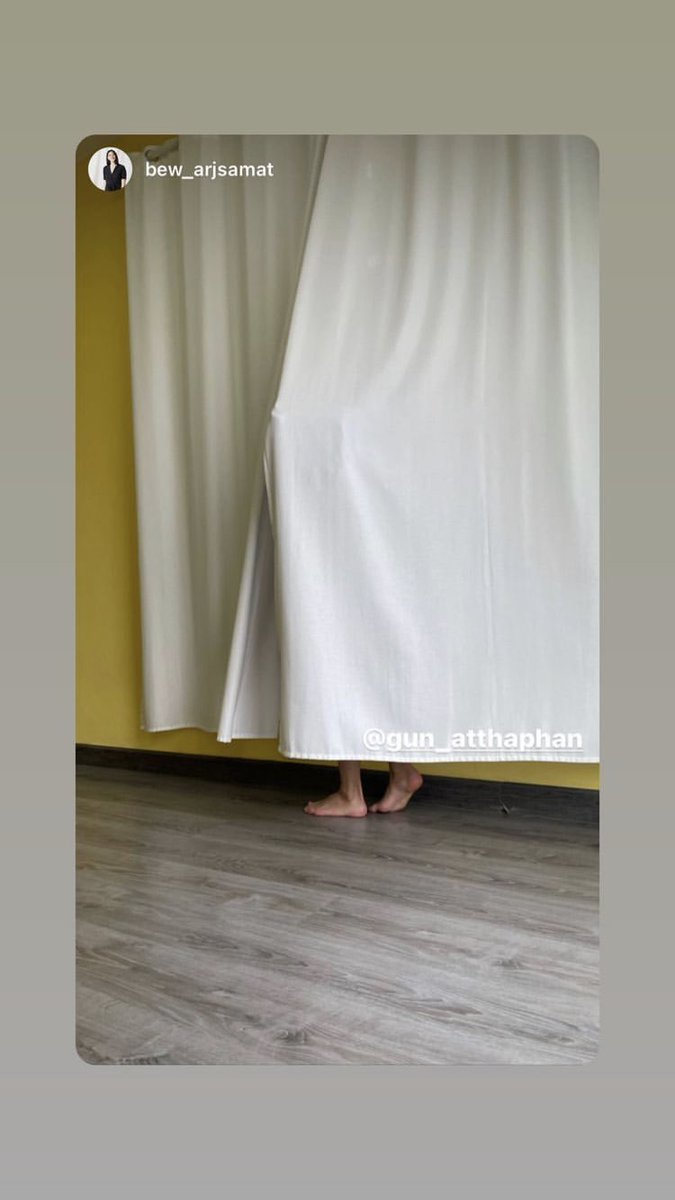 NewsOffgun's tweet photo. 【IG Story update:Gun】

🙈💗🦵

cr. gun_atthaphan/bew_arjsamat

#ออฟกัน #offgun
#おふがん https://t.co/AzJgIhaQE1