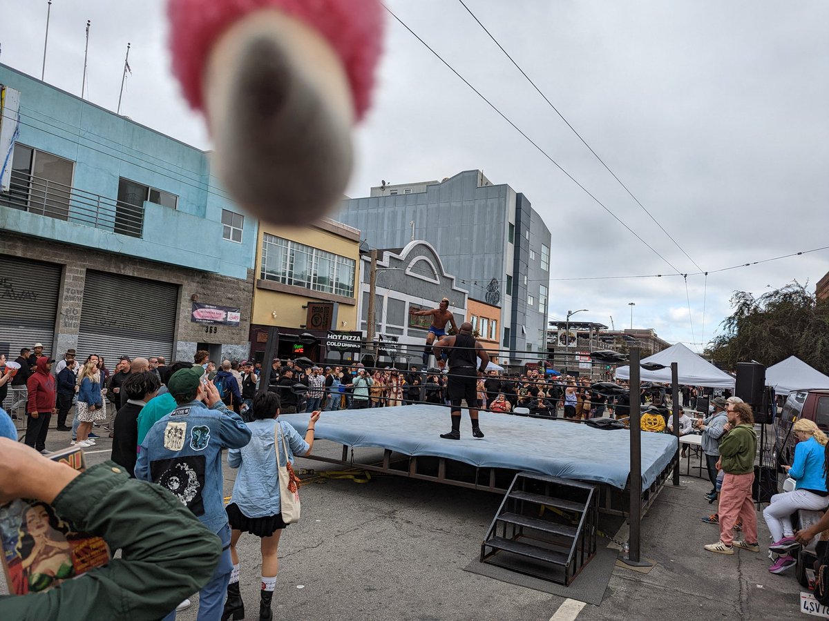 ProfessionalWKJ's tweet photo. @HOODSLAM @BroJBrody @BearrisonSF @SFSisters https://t.co/NVr9DoOM7G