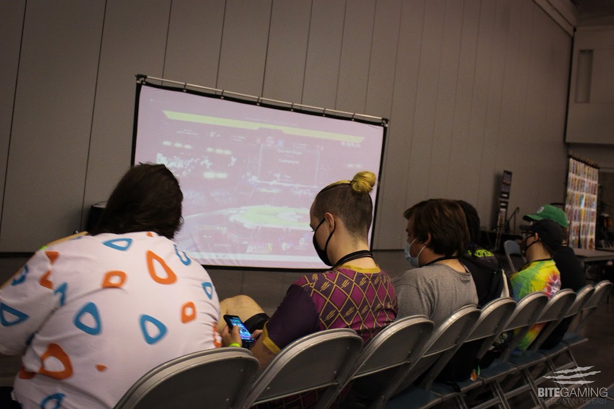 LolitaBot613's tweet photo. A little late but I wanted to remind everyone about some #BITE5 highlights (1/3):
-Strive & DNF were run only on PS4 Pros to reduce latency
-FGC standard lagless monitors
-TWO dedicated FGC streams (+ projectors & spectator seating) w/ qualified commentators https://t.co/WYpRejsnQv