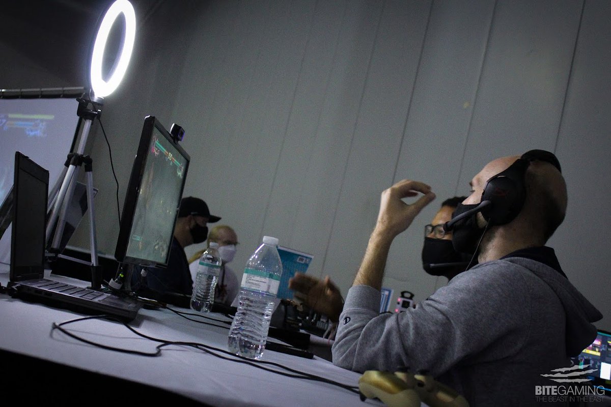 LolitaBot613's tweet photo. A little late but I wanted to remind everyone about some #BITE5 highlights (1/3):
-Strive & DNF were run only on PS4 Pros to reduce latency
-FGC standard lagless monitors
-TWO dedicated FGC streams (+ projectors & spectator seating) w/ qualified commentators https://t.co/WYpRejsnQv