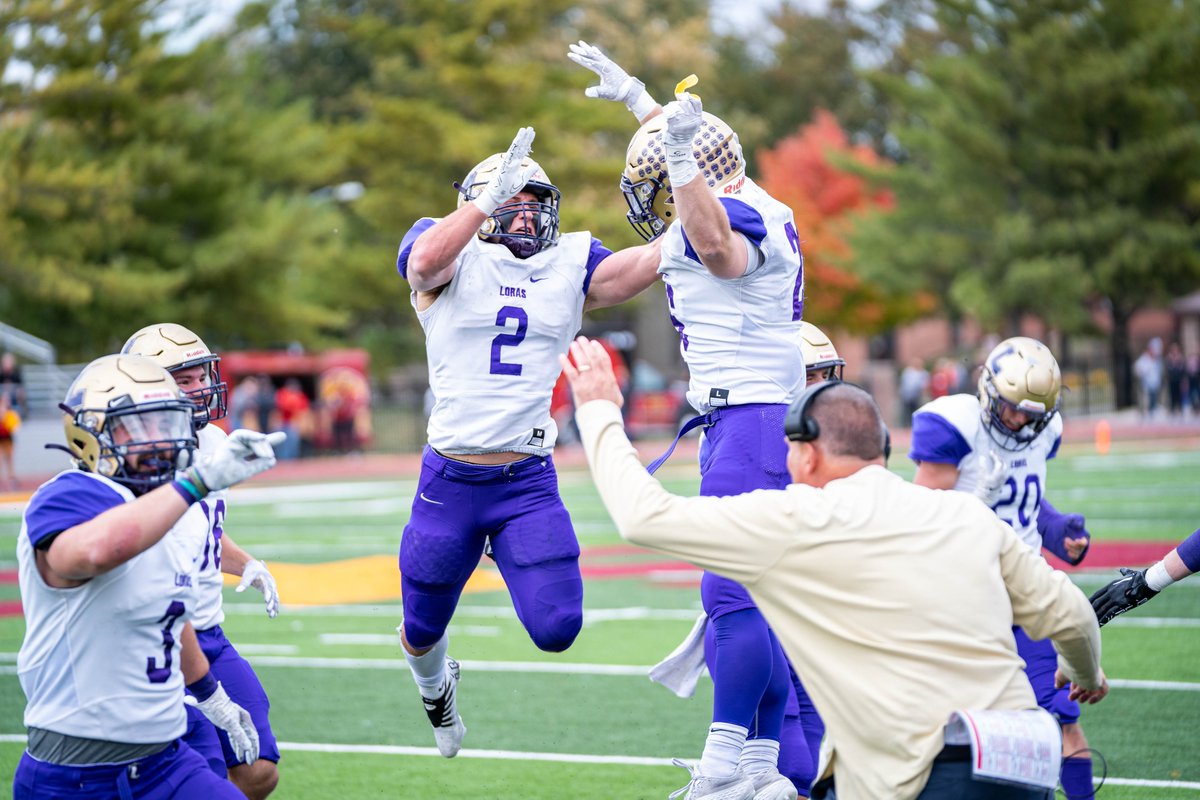 .<a href="/LorasCollegeFB/">Loras College Football</a> Stays Hot With 63-21 Win at Simpson

duhawks.com/news/2022/10/1… #GoDuhawks