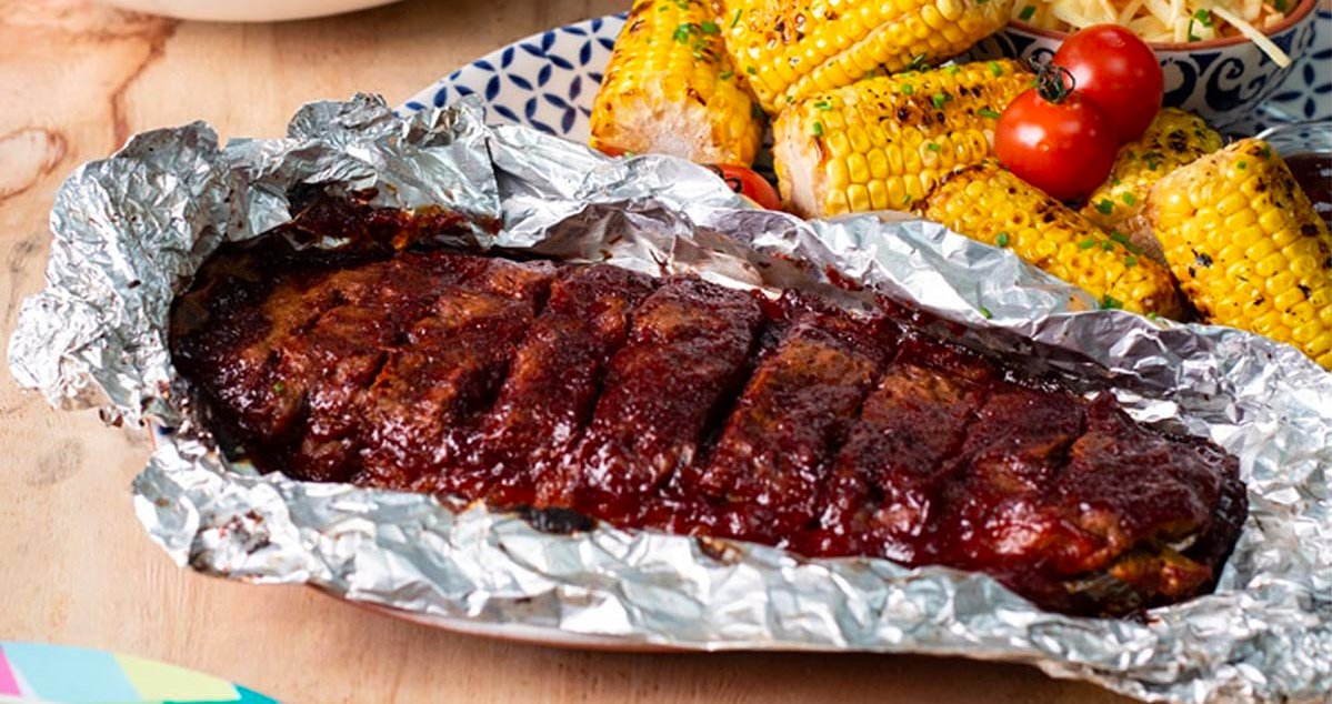 #VeganPulledJackFruit #BBQ_Ribs and #SweetCorn baked in #VeganButter. This came out and went down well with #19CrimesCaliRed wine. An evening well concluded.