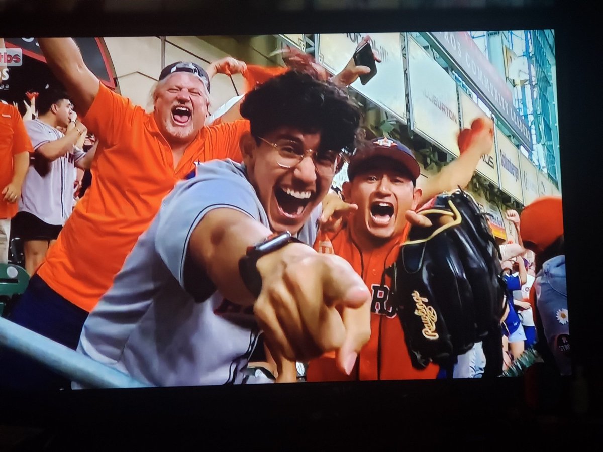 jerryarzp13's tweet photo. After 18 innings of baseball still co.e out on top!! Mood! #FoxSports #astros https://t.co/39J1rooL45
