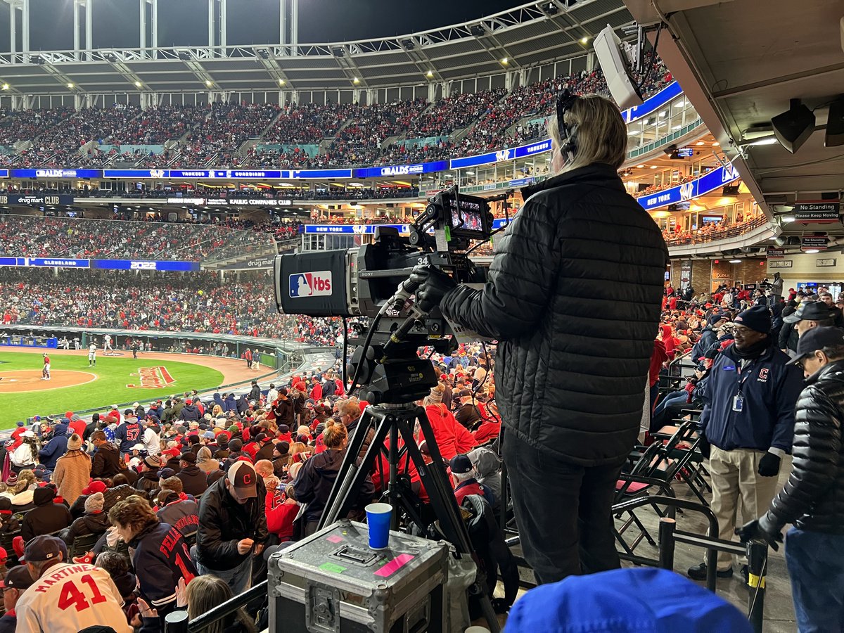 Not gonna lie… strong urge to jump in front of this TBS camera dude. Wife against it but I think it’s exactly what the Guardians need right now.