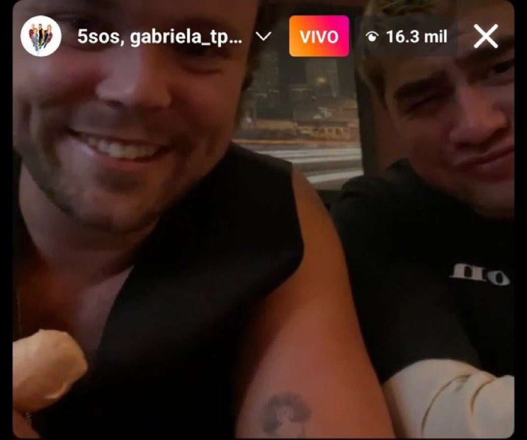 theclubhouseafi's tweet photo. these two are the members of 5sos y’all are intimidated of? https://t.co/D1GkcZrHo7