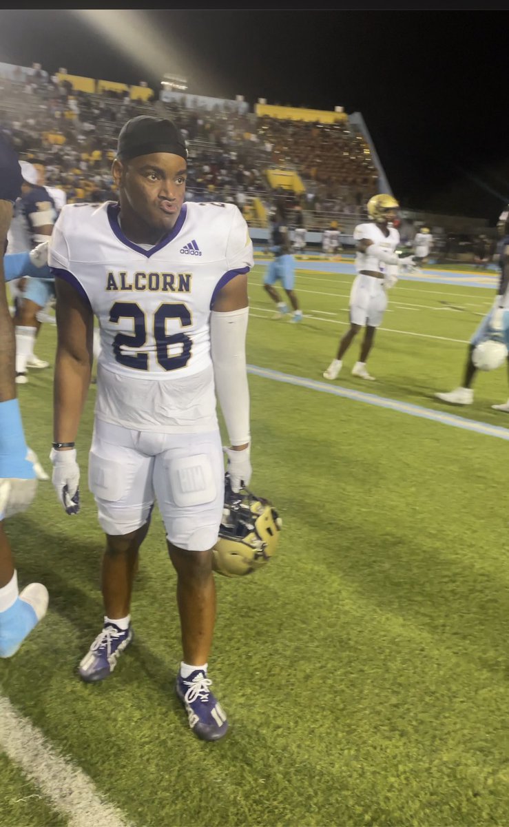 GeauxTris's tweet photo. “Ouuu coach gon kill us monday” https://t.co/M1DpQCSa9b