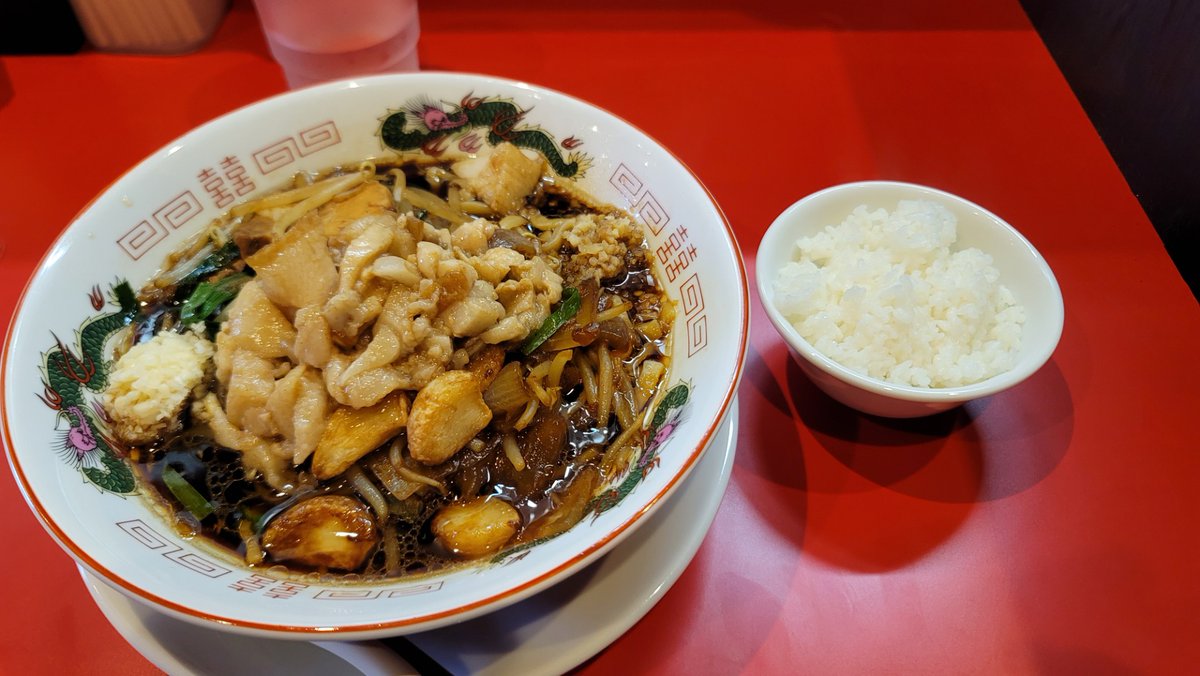 komaeeeeeeeeee's tweet photo. 仁川駅前に新しいラーメン屋できた
しぇかの横ってのがおもろい https://t.co/bvq0znpbpa
