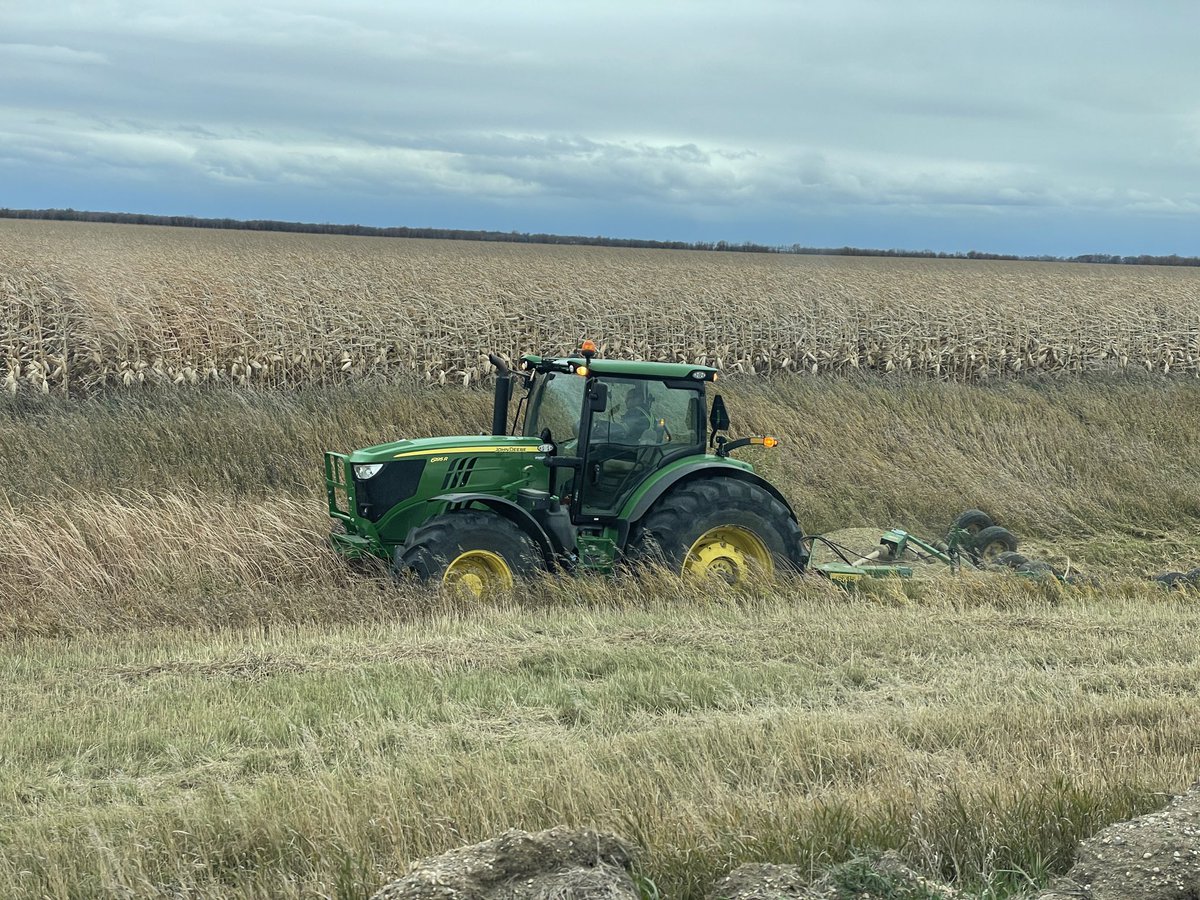 R & L Acres tweet media