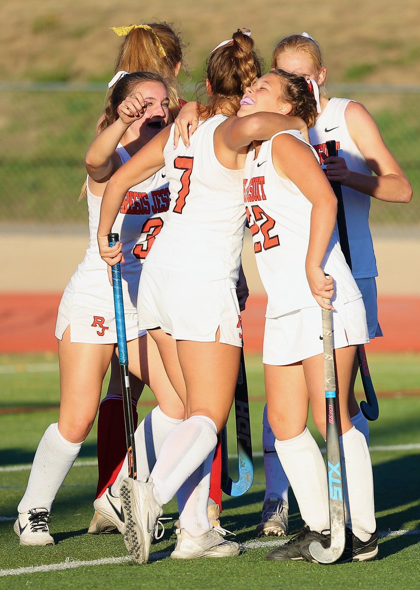 pablolophoto's tweet photo. No. 3 Regis Jesuit beat No. 6 Denver East, 3-0, in girls field hockey Friday afternoon. @RJHSFieldHockey @RJHSathletics @RegisJesuitHS @CHSAA @aurorasports @coloradopreps https://t.co/hFmjt88vyZ