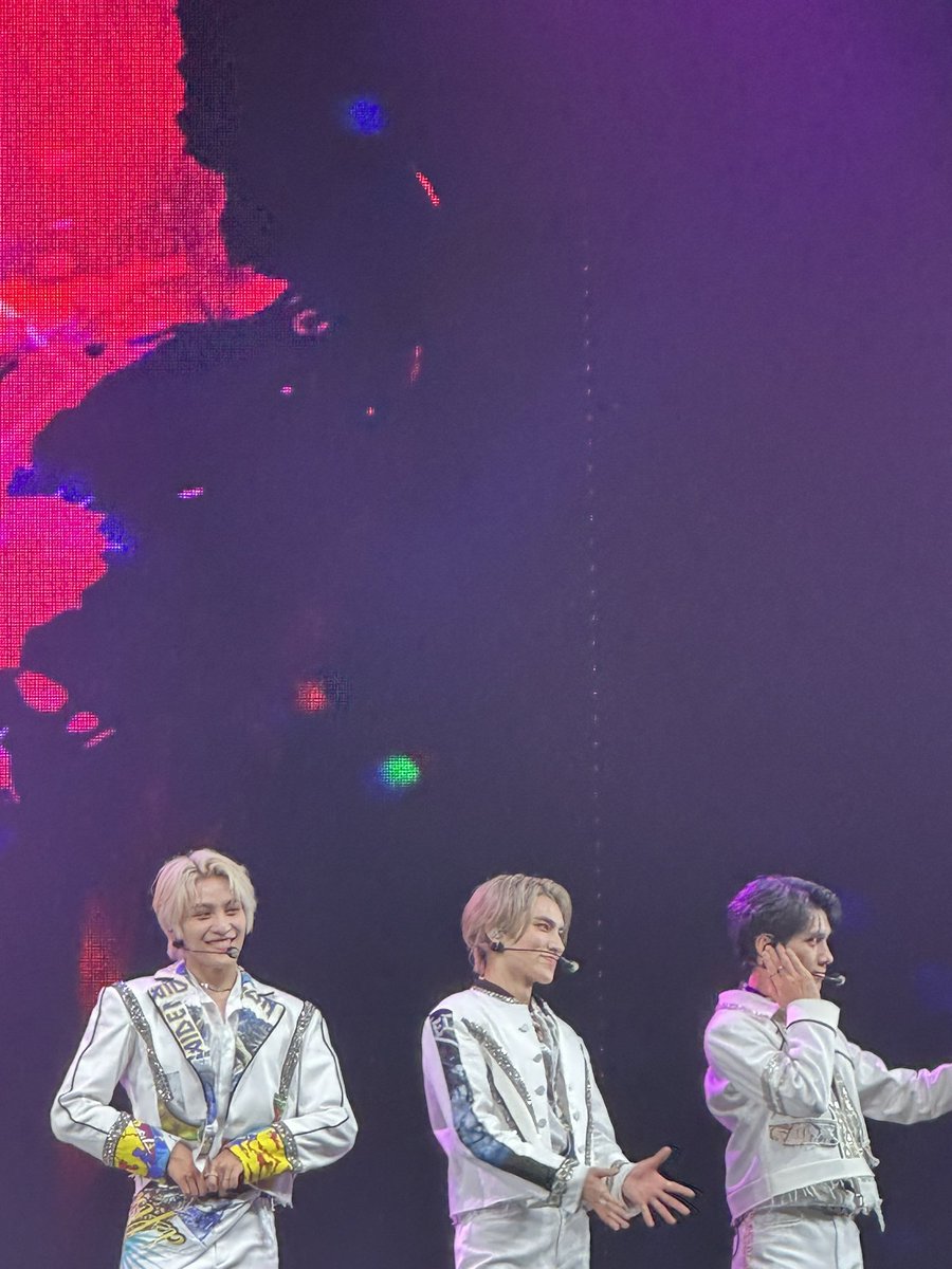 #안녕bangkok The Trinity visual ไม่ไหว