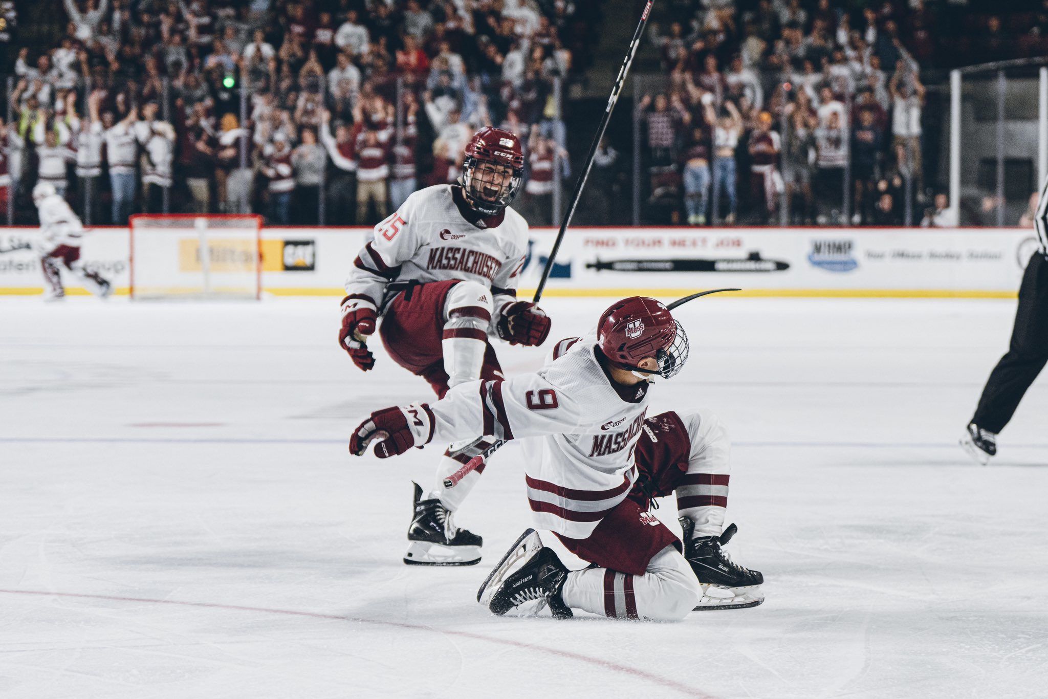 Hockey East (hockey_east) / Twitter