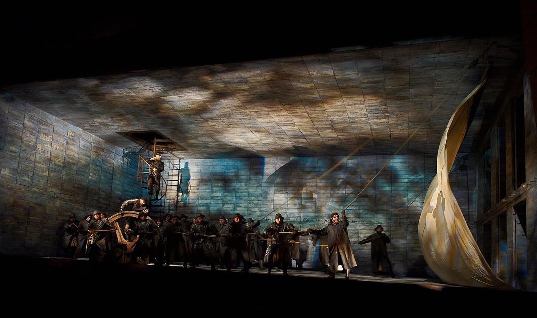 gursimrandatla's tweet photo. What a great spectacle in 'The Flying Dutchman' @CanadianOpera. Brilliant stage and light design with mesmerizing performances and heart-felt stortelling! Loved it. 😍 #COCDutchman #Arts #Opera https://t.co/zs42vnywqv