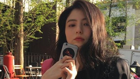 lqsohees's tweet photo. something about her https://t.co/HftoWzglaB