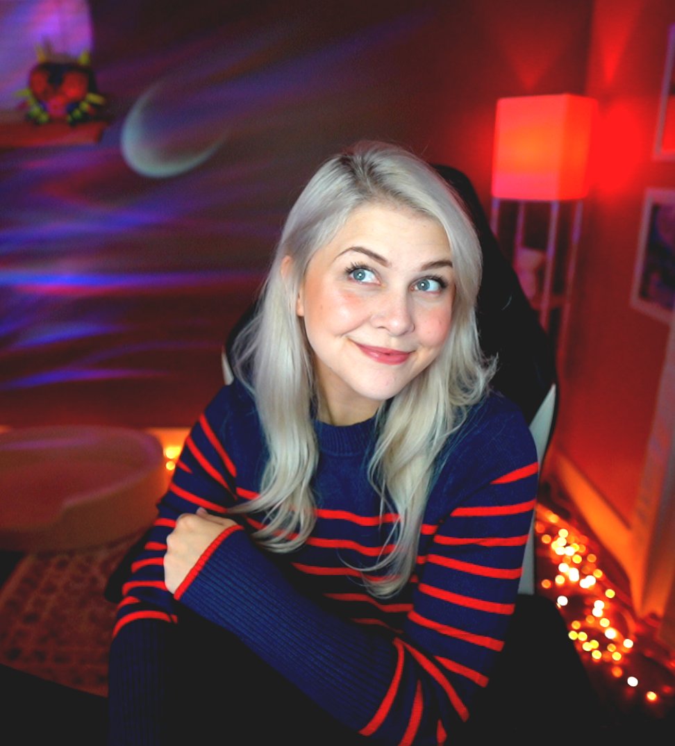 WhatifJulia's tweet photo. lil nervous because i'm showing/launching my new photography PRINTS tonight!  

doing that at the beginning of stream and then playing MADiSON for my first time (v scary game)

https://t.co/BCVNtMbhHj https://t.co/OAc2JQl3DW