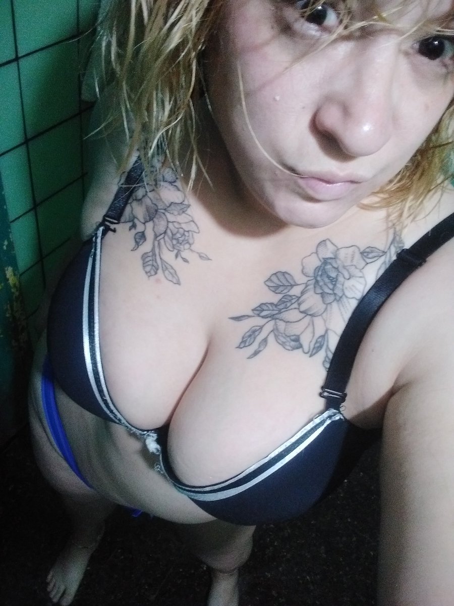 KmyRuiz1's tweet photo. Así o con menos ropa???
Encontrame más mojadita... 😘😘😘
https://t.co/Gt1pGXEWA9 https://t.co/hdhRuyVksc
