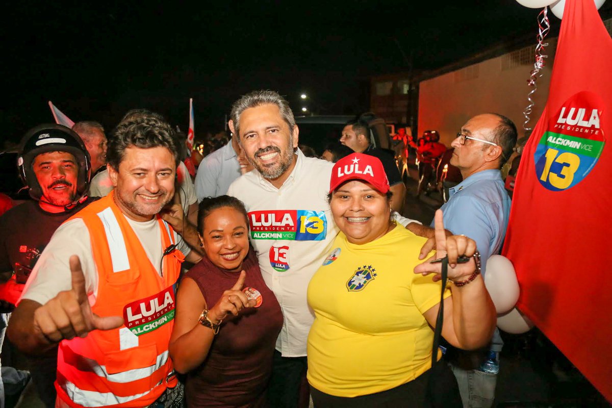 elmanooficial's tweet photo. 🫱🏻🫲🏼 Agradecemos ao prefeito Carlomano Marques, deputado Leonardo Araújo, vice-prefeito Rafael Marques, lideranças e a todos e todas que foram às ruas conosco.
#Lula #Lula13 #LulaPresidente #PresidenteLula #Pacatuba #Ceará https://t.co/BNWpuuJ68D