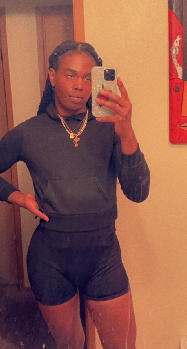 Mac_Mellz's tweet photo. #fakebody https://t.co/3KkdJjUvwI
