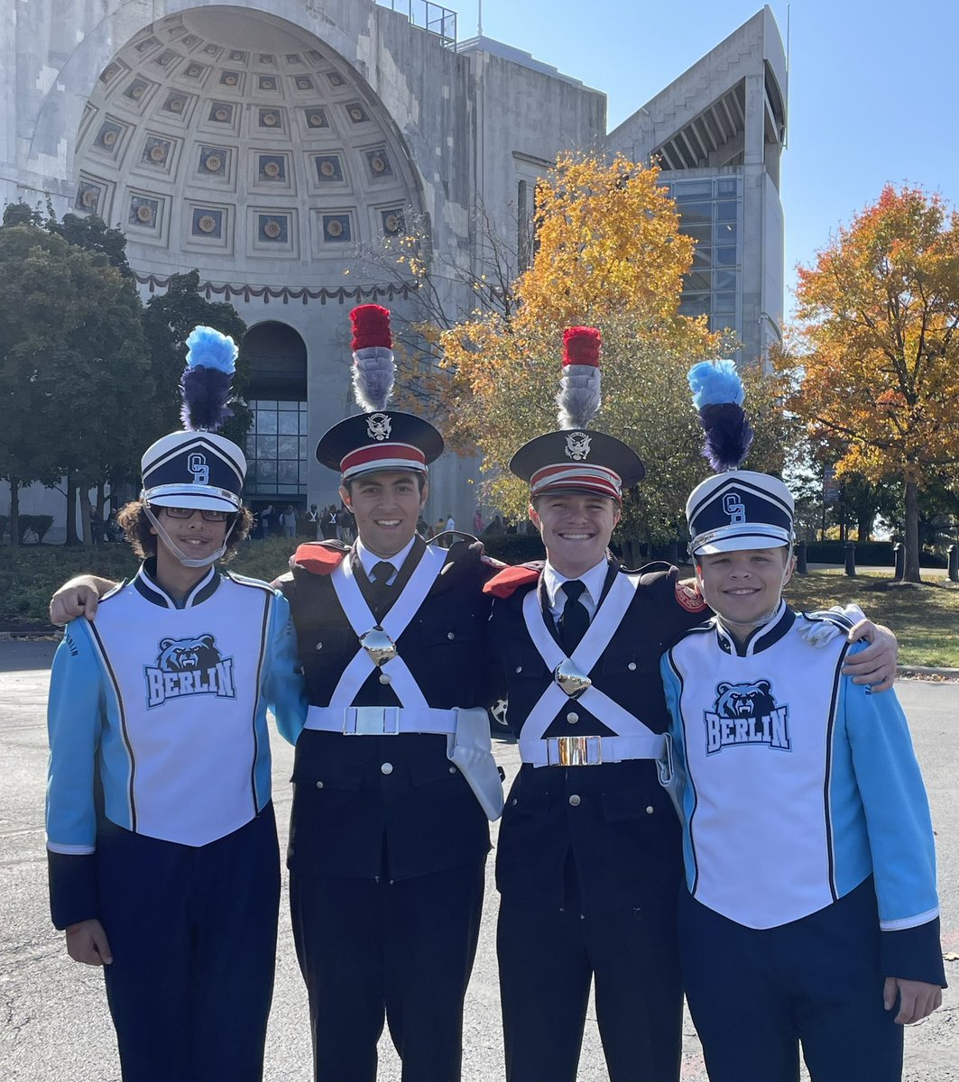 KKelly_OBHS's tweet photo. Fantastic day today for the Pride of the Bears at the Buckeye Invitational! Thanks to our awesome director, Mr. Reeves, for providing this opportunity for our kiddos! It was super cool to see two of our former Bears amongst the mix!! 🐻🎼 @Todd_spinner @FriendsFbpa @OBHSBand https://t.co/X5lfepVE6X
