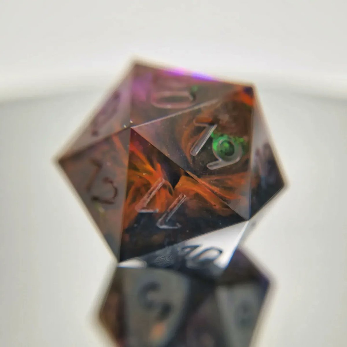 Vaesive_Plays's tweet photo. Newest sets ready for homes; they'll be posted on the shop in the next few days!
More pics in replies
#dicegoblin #dice #dicemaking #diceart #resindice #resinart #homemade #ttrpgdice #dnddice #dungeonsanddragons #rollforinitiative #forbiddencandy #handmadedice #shinymathrocks https://t.co/HyTlyVzfbp