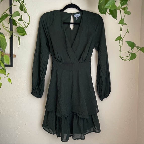 So good I had to share! Check out all the items I'm loving on <a href="/Poshmarkapp/">Poshmark</a> #poshmark #fashion #style #shopmycloset #madewell #davidsbridal #japna: posh.mk/Y8puiUb89tb
