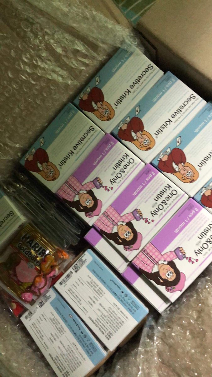 winterprio's tweet photo. #eiupdates
red velvet 8th md, aespa mumo pob, stayc withmuu albums, stayc chicago md photoframe & pvc wallet, kep1er dazzling girls in london md, wonyoung hapakristin arrival at my ph add, will sort this po muna ! https://t.co/ikNub2XTXz