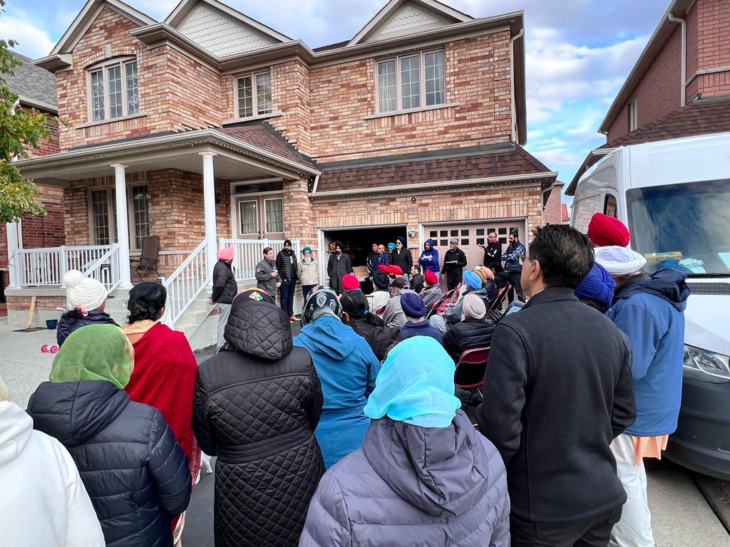 patrickbrownont's tweet photo. Enjoyed speaking to residents on Rathmore Street. Thanks for the invitation to share my ideas for moving #Brampton forward! https://t.co/w3S9MTAWzX