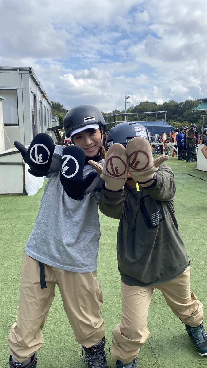 I_fun_d's tweet photo. 気温もだいぶ下がってきますね。
そんな時は「ネオプレーンミトン」をお試しあれ。

The weather will get cold. In such a situation, you should try "Neoprene-mitten". It's so good!

#i_fun_d 
#ネオプレーンミトン #タイプ2 
#チョコチップクッキー 
#オフトレスノーボード 
#季節の変わり目 https://t.co/DMHCK68Bmr